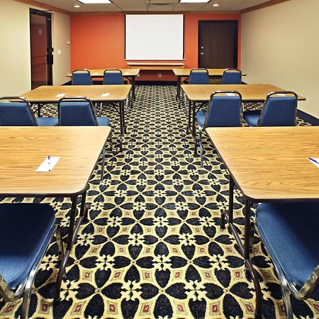 Holiday Inn Express & Suites Fayetteville University Of Arkansas Area By Ihg Exterior foto